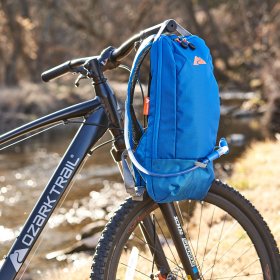 Ozark Trail 1.5 Liter Hydration Bag, Blue